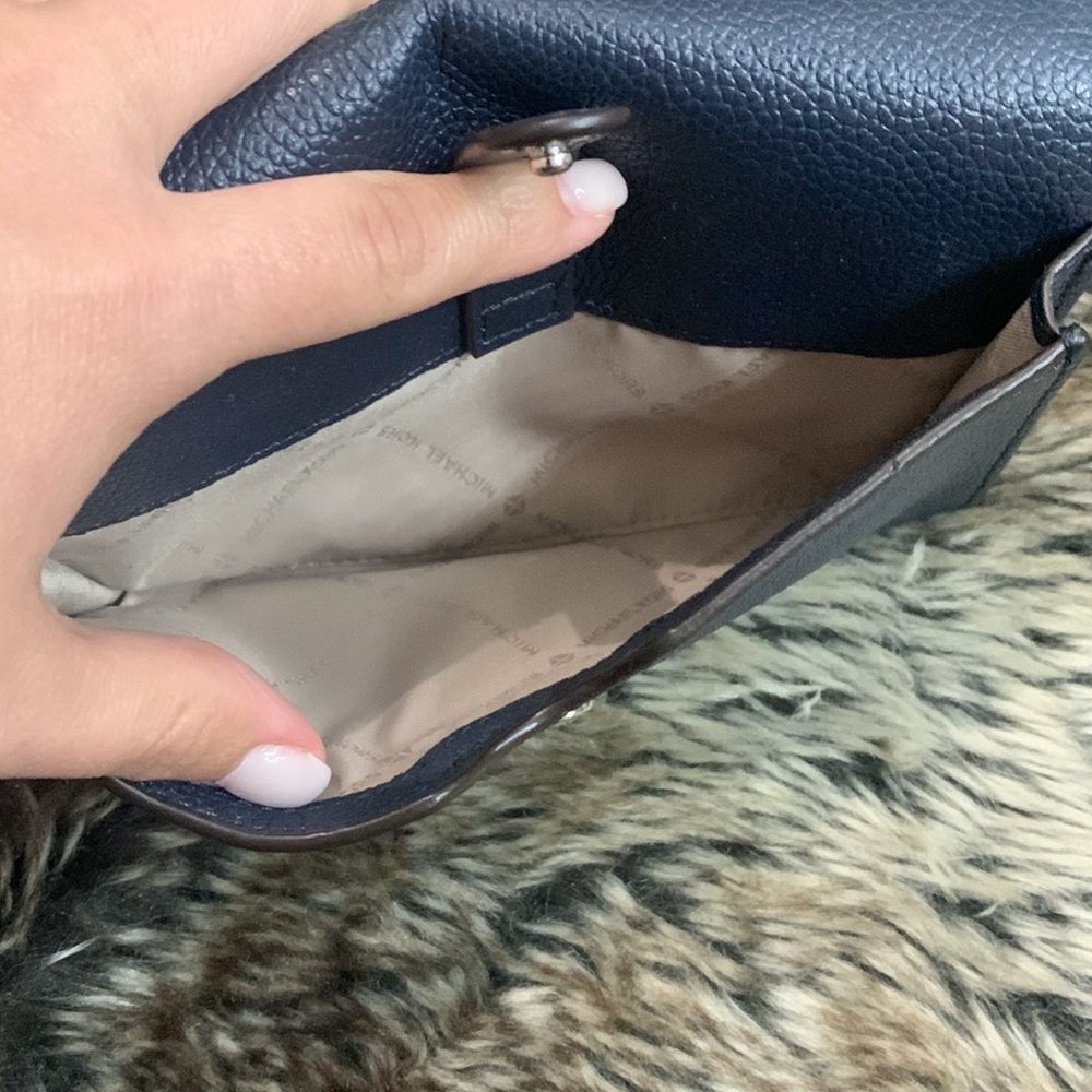 Michael Kors Navy Wallet/Crossbody-NWOT - Picture 5 of 16